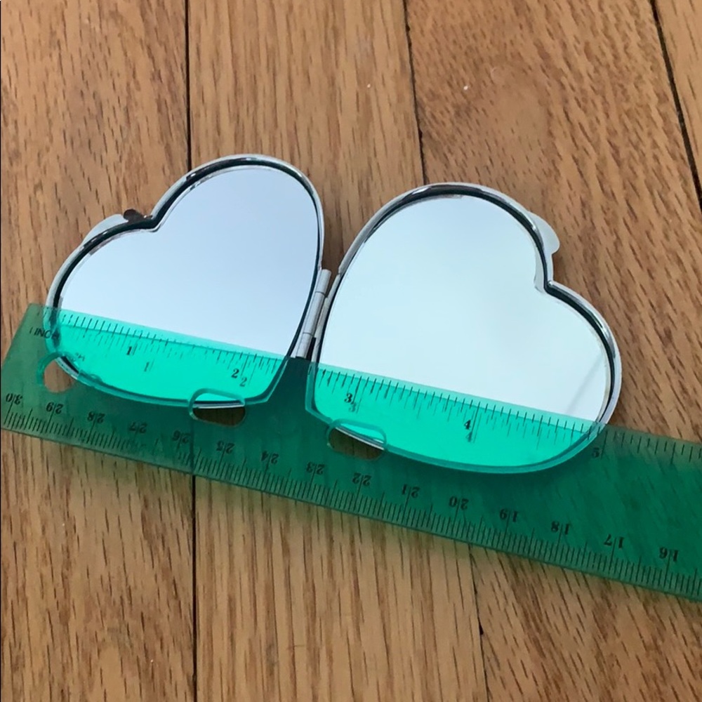 Compact Mirror - Picture 4 of 6